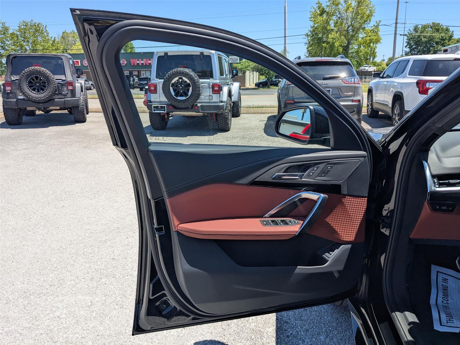 New 2026 Black Sapphire Metallic BMW xDrive28i image 10
