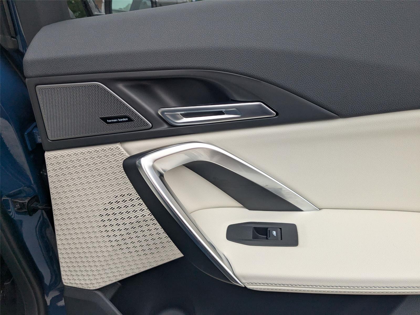 New 2026 Night Dusk Blue Metallic BMW xDrive28i image 30