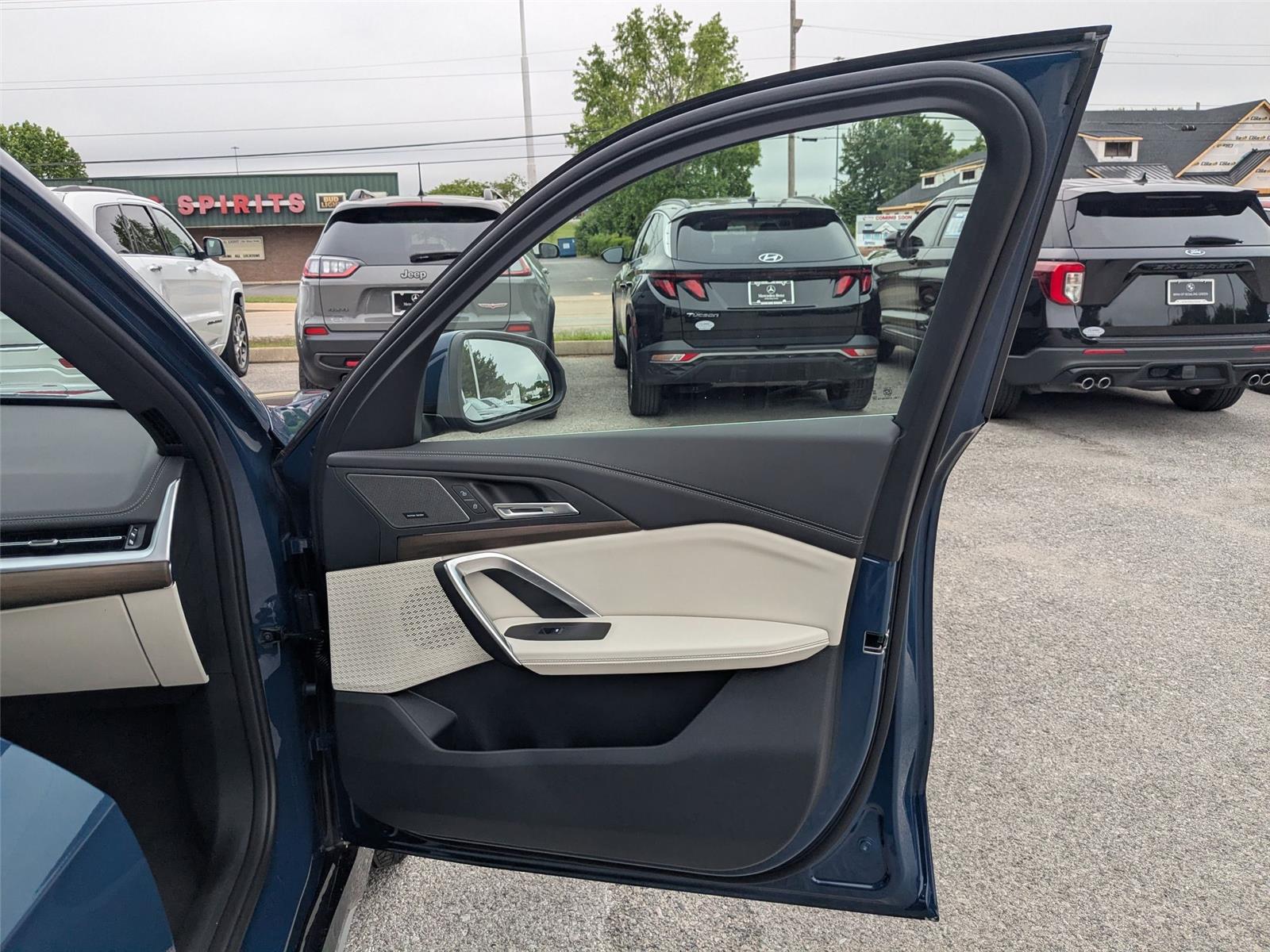 New 2026 Night Dusk Blue Metallic BMW xDrive28i image 32
