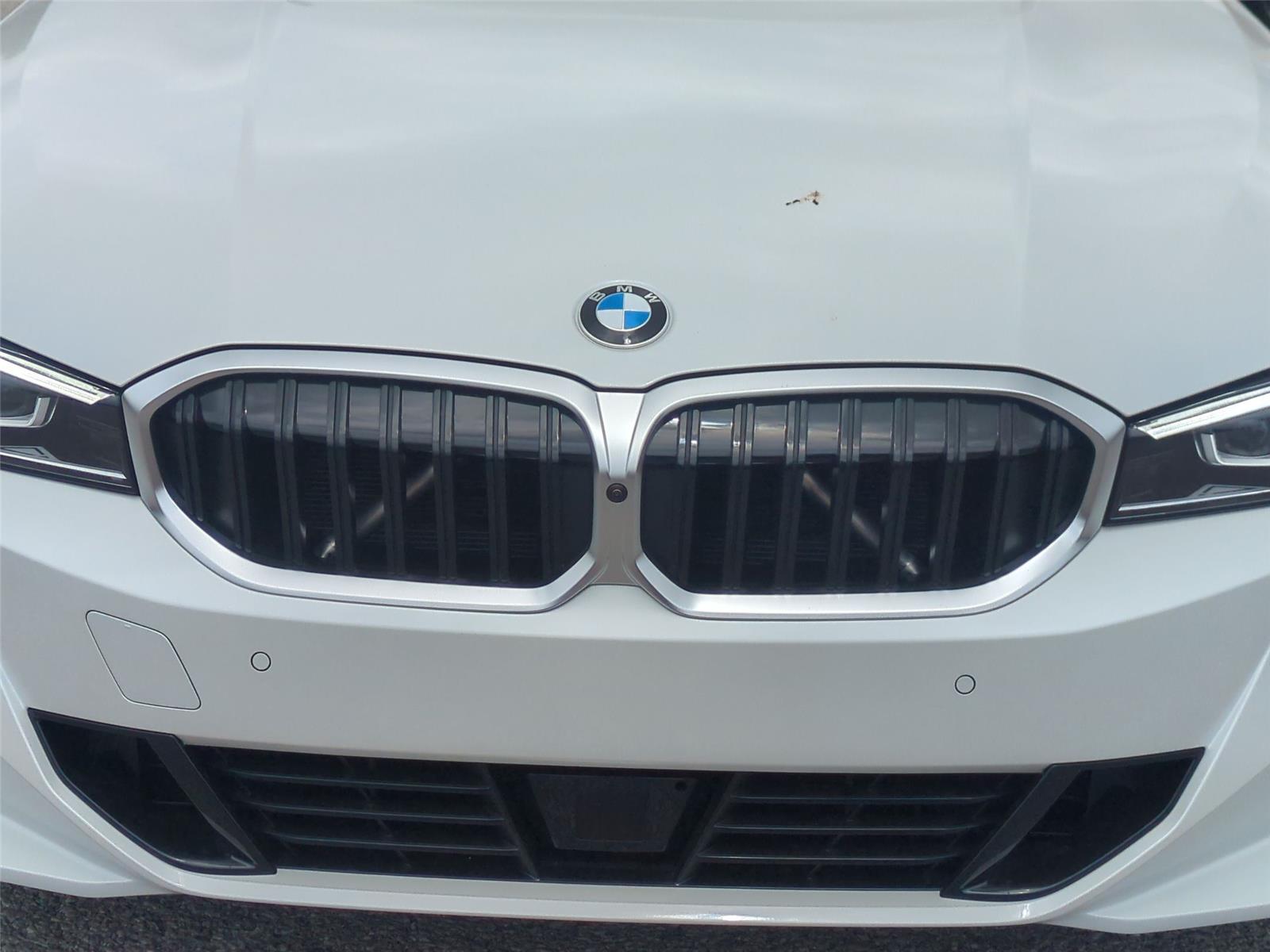 New 2026 Mineral White Metallic BMW 330i xDrive image 14