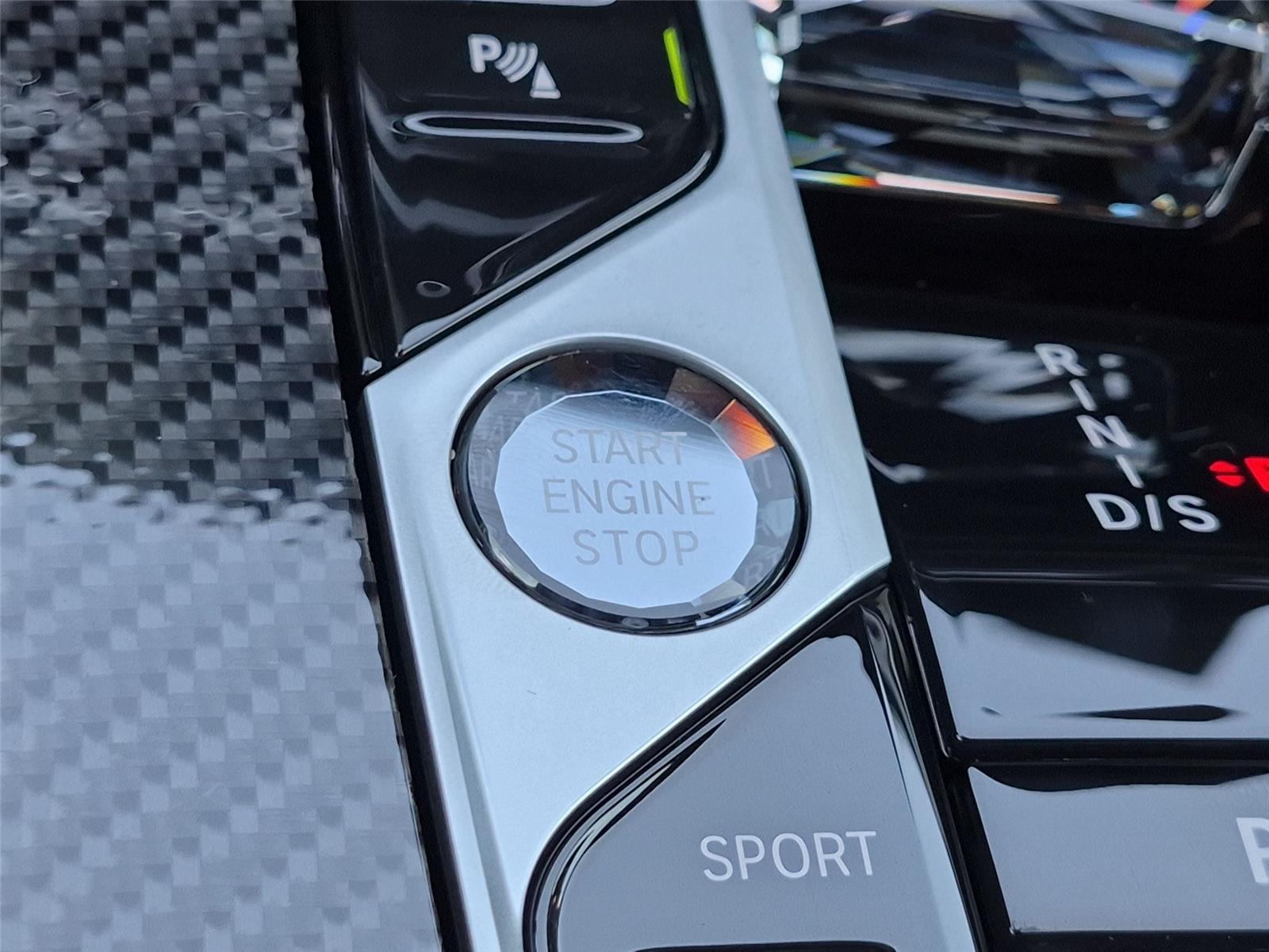 New 2027 Black Sapphire Metallic BMW M60i image 31