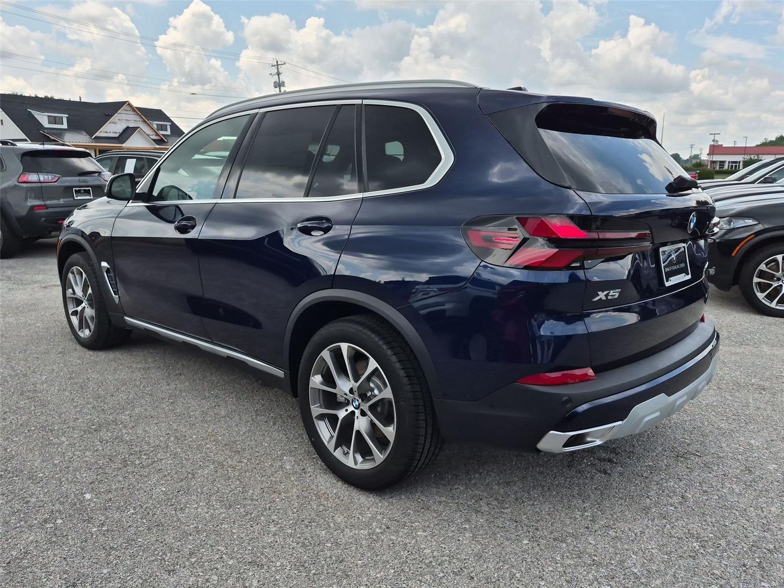 New 2026 Tanzanite Blue II Metallic BMW xDrive40i image 3
