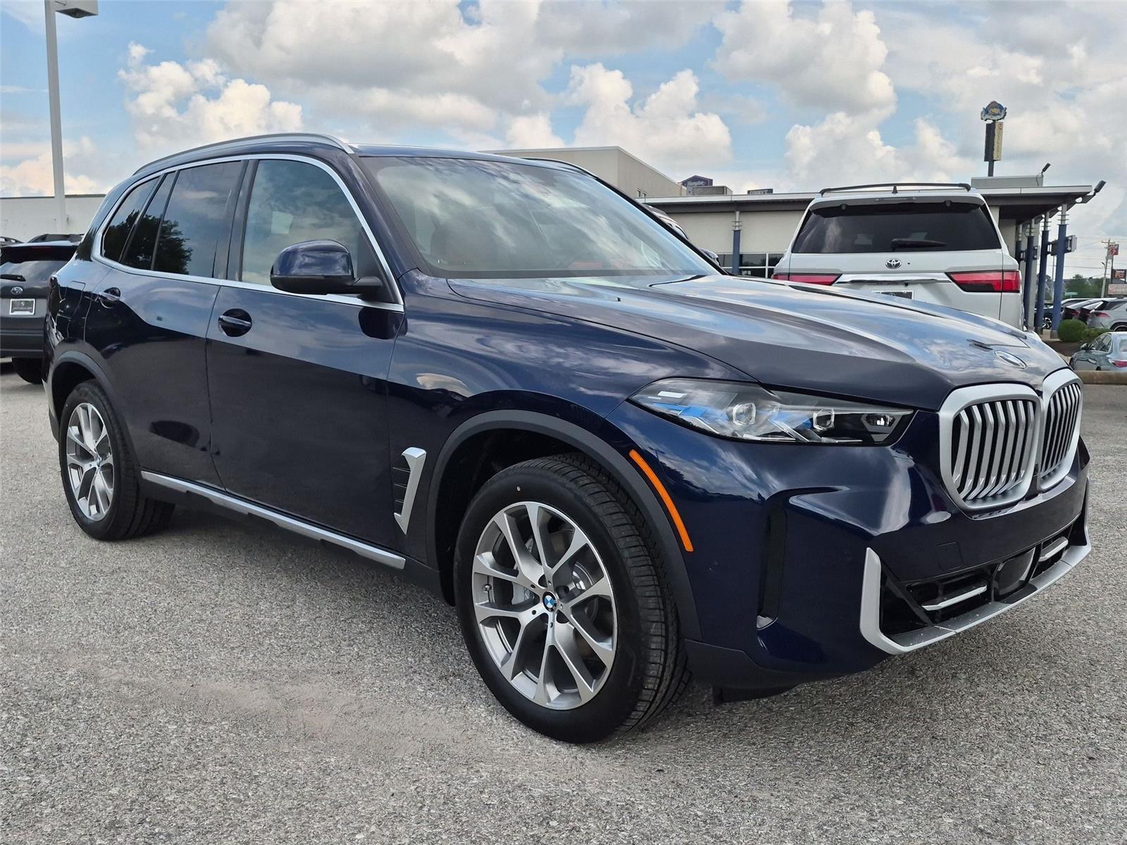 New 2026 Tanzanite Blue II Metallic BMW xDrive40i image 7