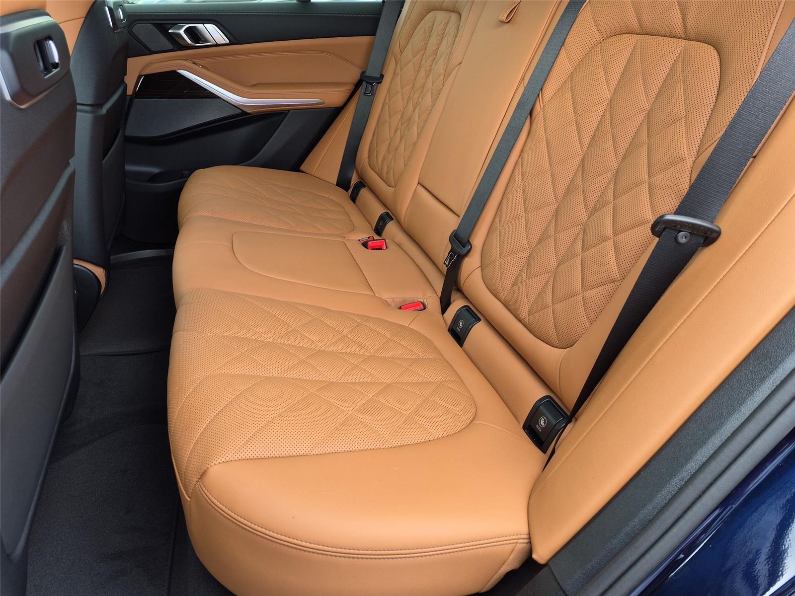 New 2026 Tanzanite Blue II Metallic BMW xDrive40i image 33