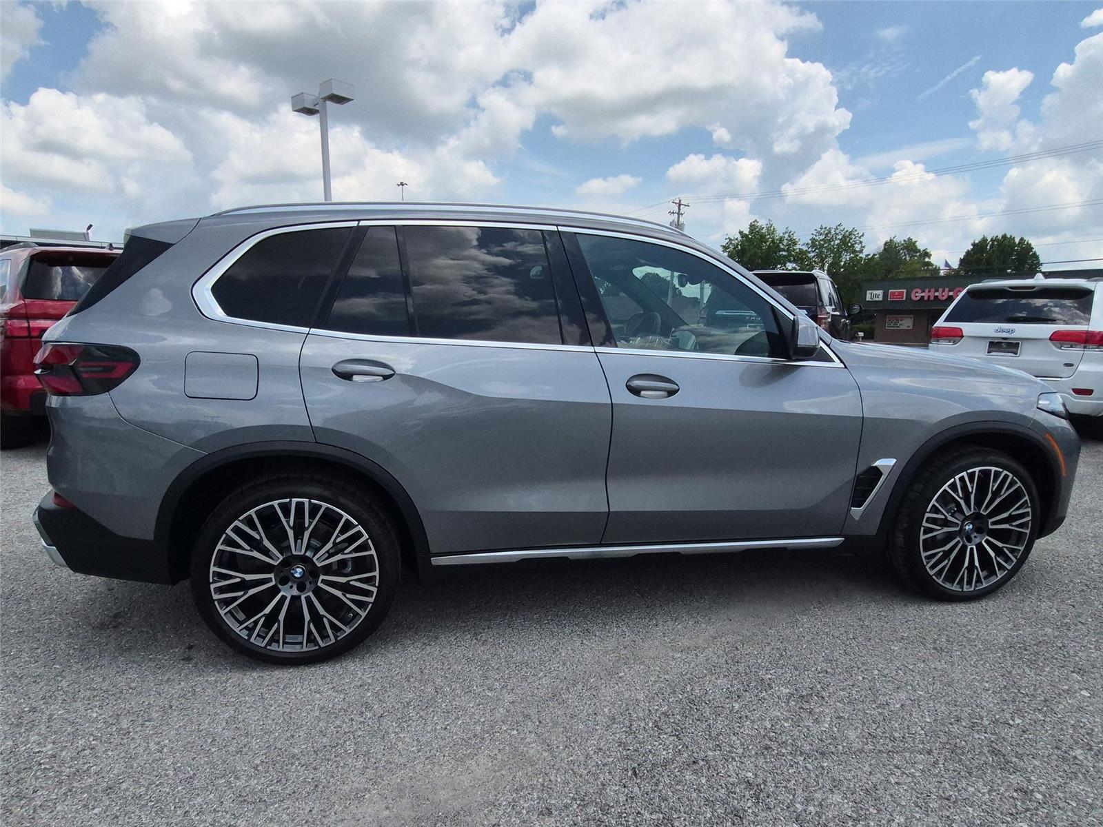 New 2026 Skyscraper Grey Metallic BMW xDrive40i image 6