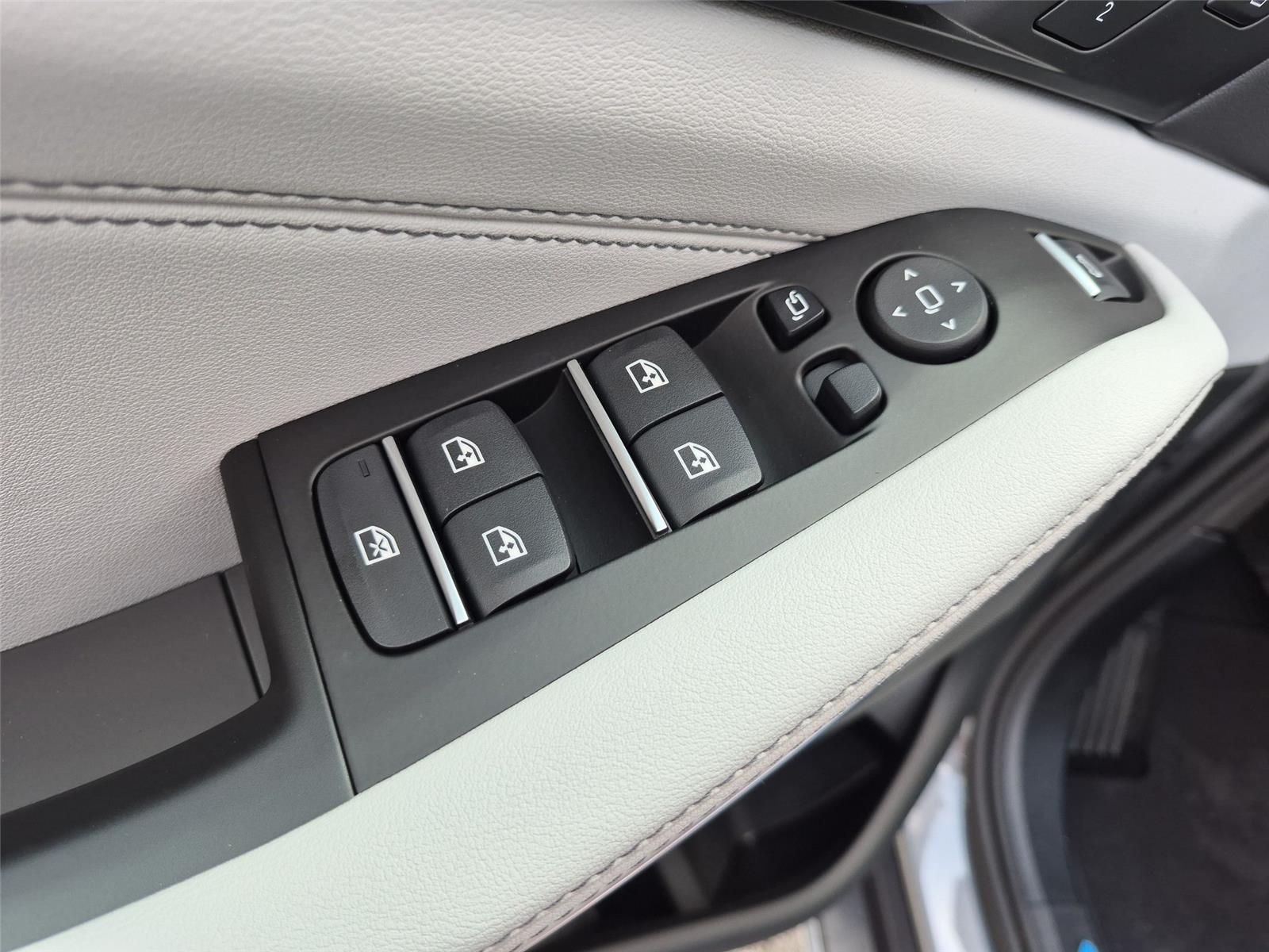 New 2026 Skyscraper Grey Metallic BMW xDrive40i image 16