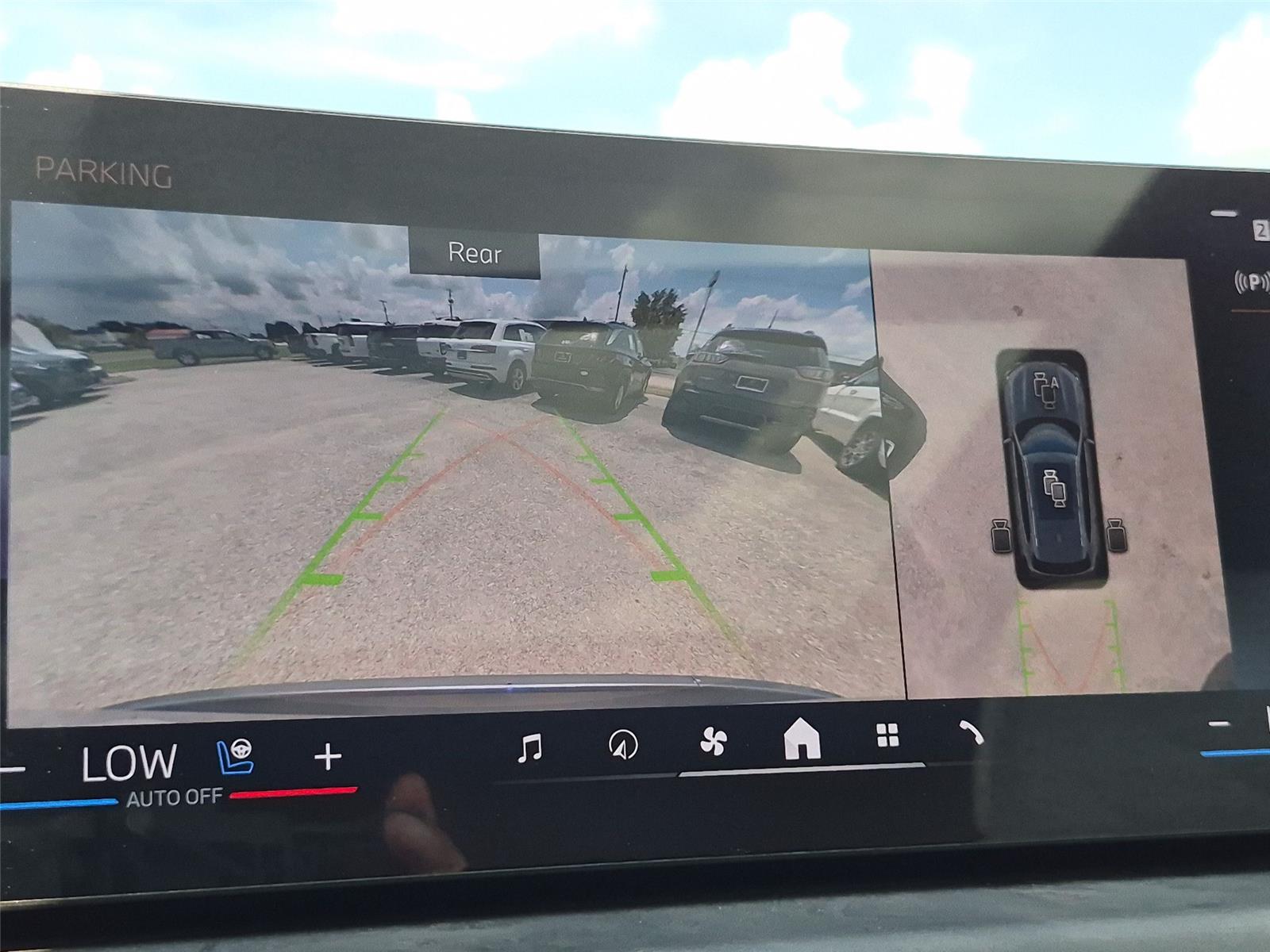 New 2026 Skyscraper Grey Metallic BMW xDrive40i image 25