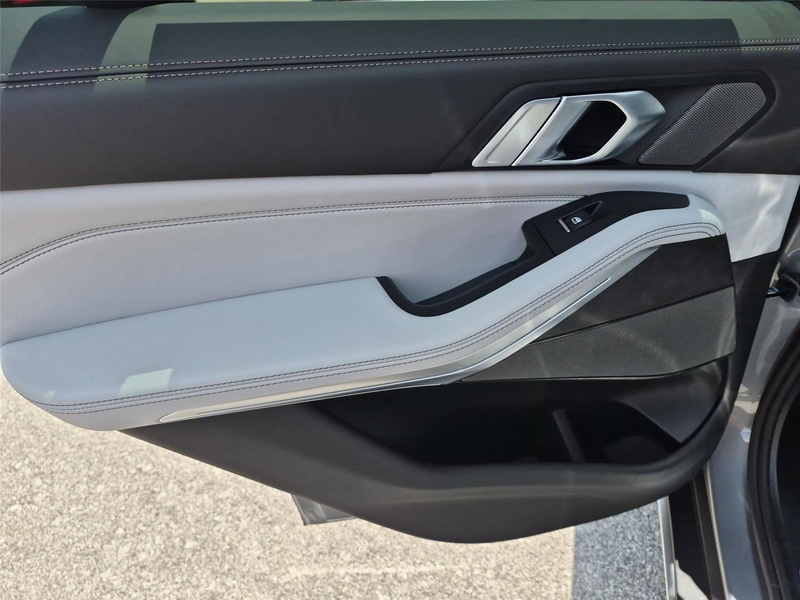 New 2026 Skyscraper Grey Metallic BMW xDrive40i image 32