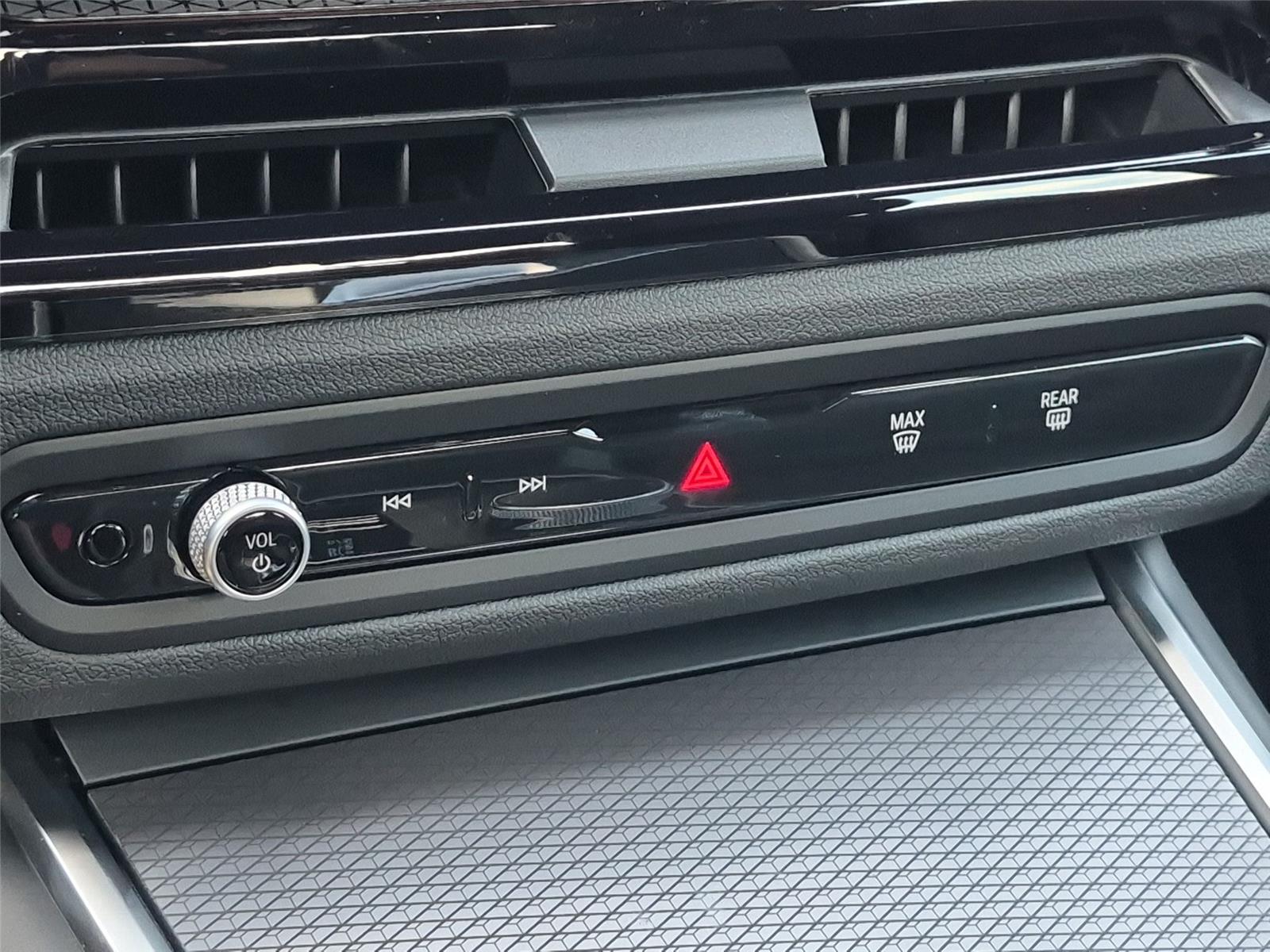 New 2026 Black Sapphire Metallic BMW 330i NA xDrive image 27