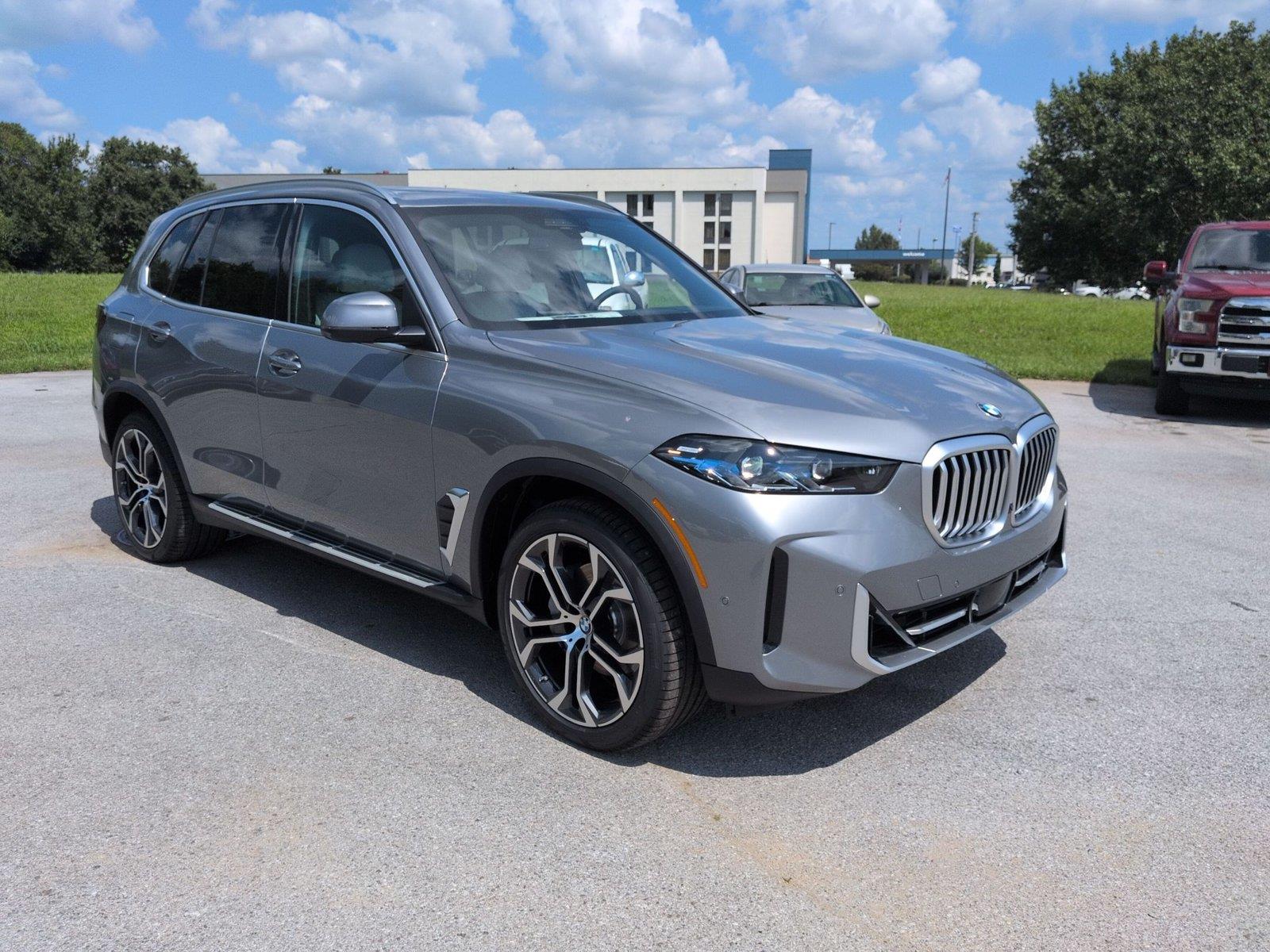 New 2026 Skyscraper Grey Metallic BMW xDrive40i image 7