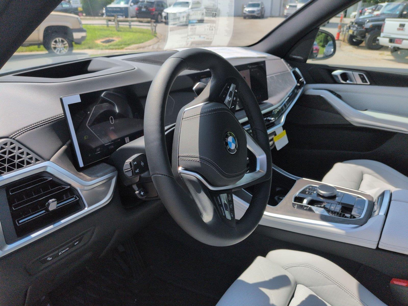 New 2026 Skyscraper Grey Metallic BMW xDrive40i image 18