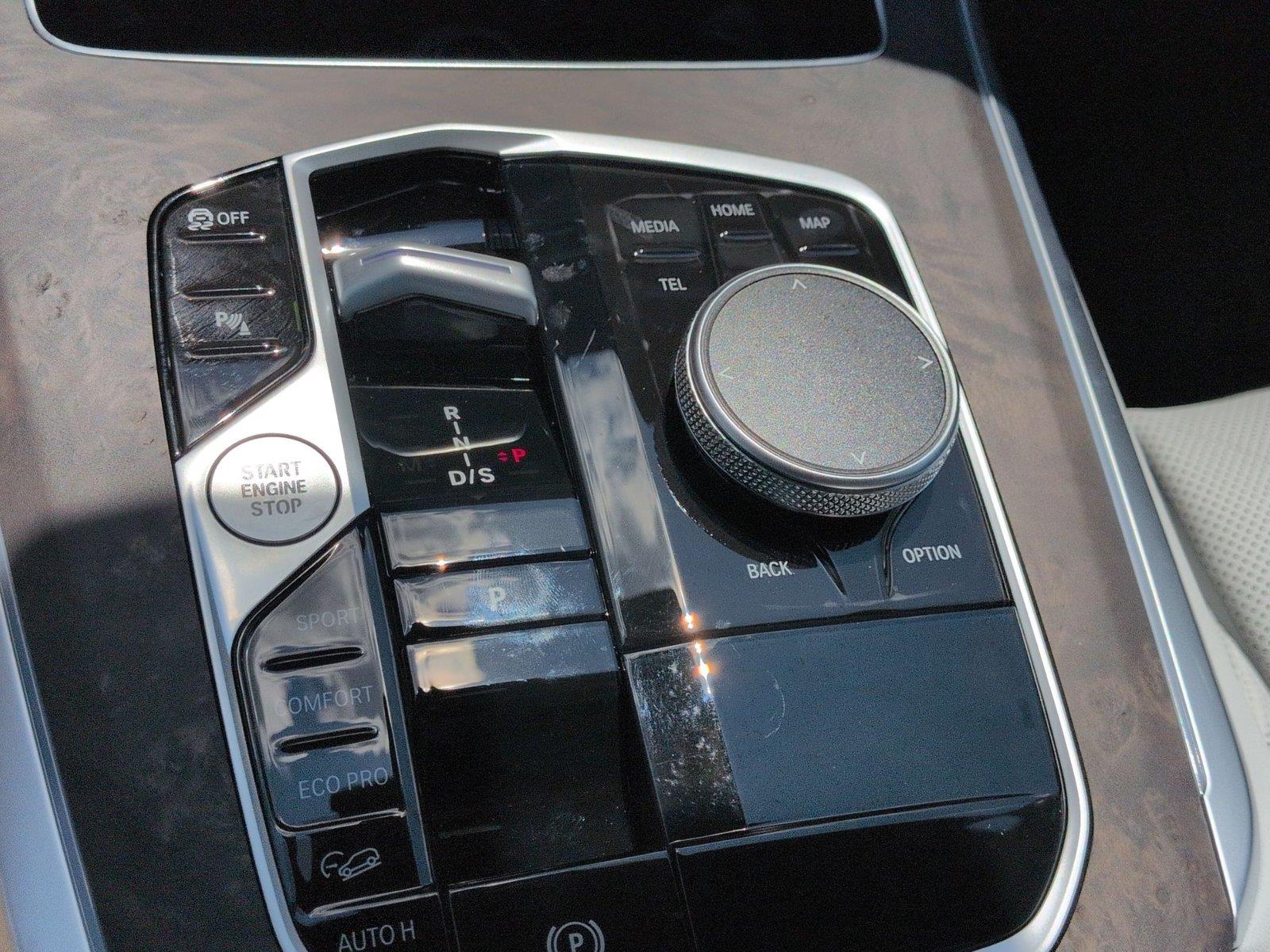 New 2026 Skyscraper Grey Metallic BMW xDrive40i image 27
