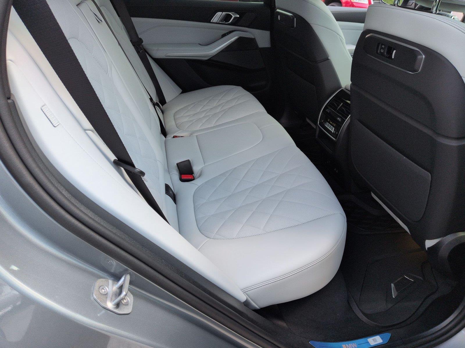 New 2026 Skyscraper Grey Metallic BMW xDrive40i image 35