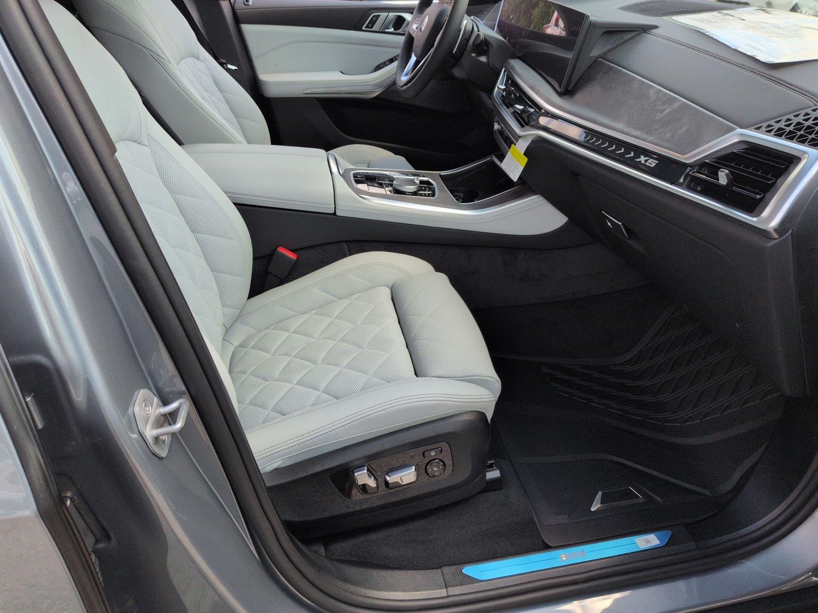 New 2026 Skyscraper Grey Metallic BMW xDrive40i image 37
