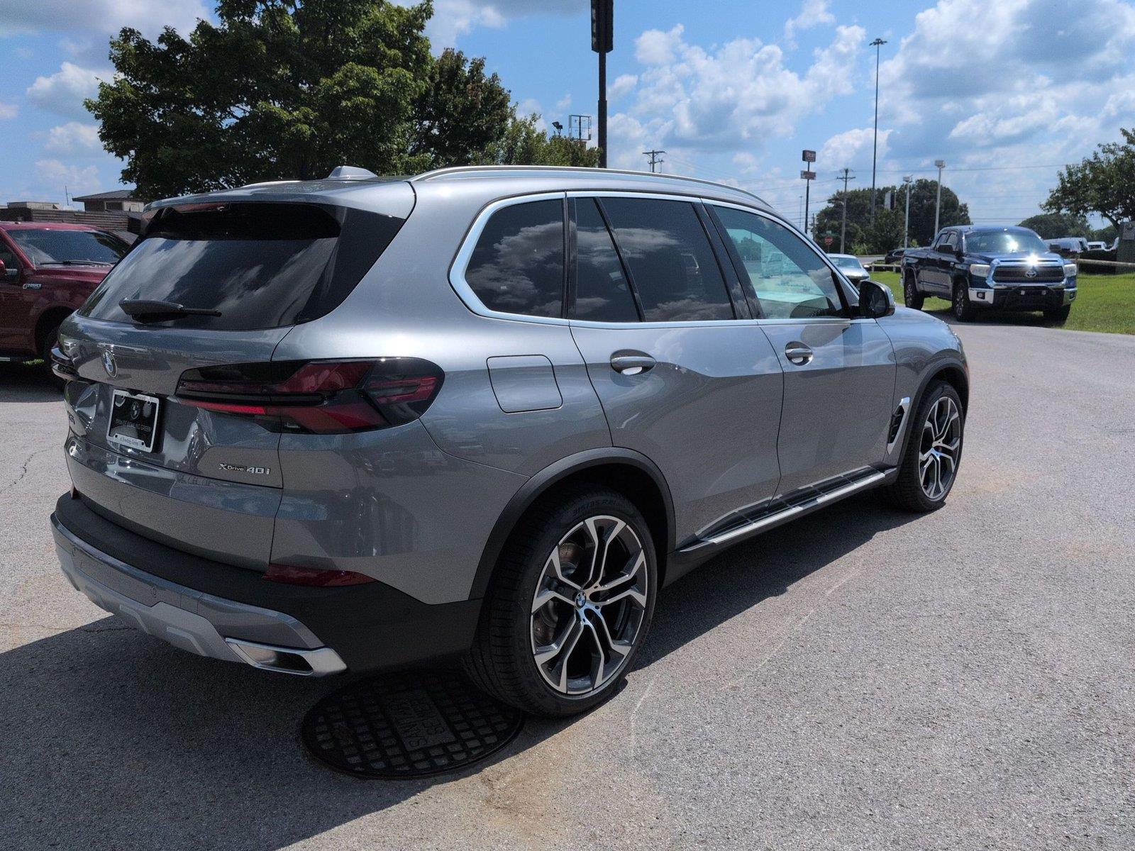 New 2026 Skyscraper Grey Metallic BMW xDrive40i image 5