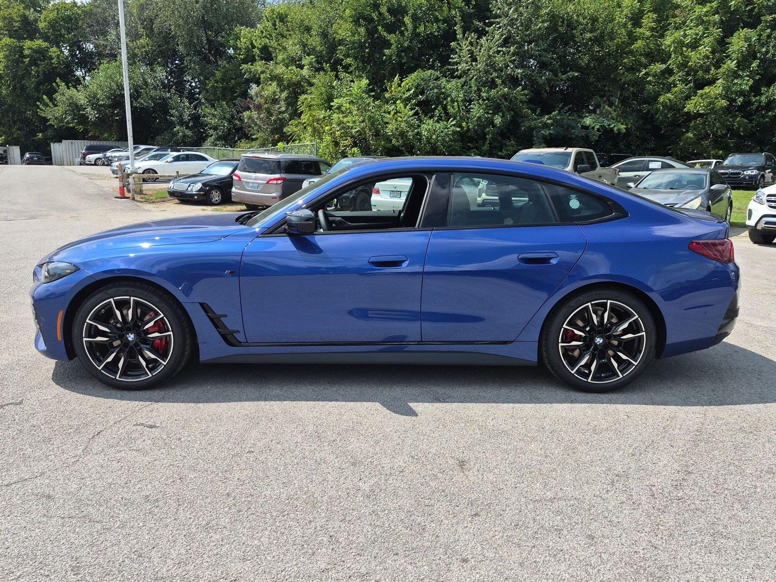 New 2026 Portimao Blue Metallic BMW M440i xDrive image 2