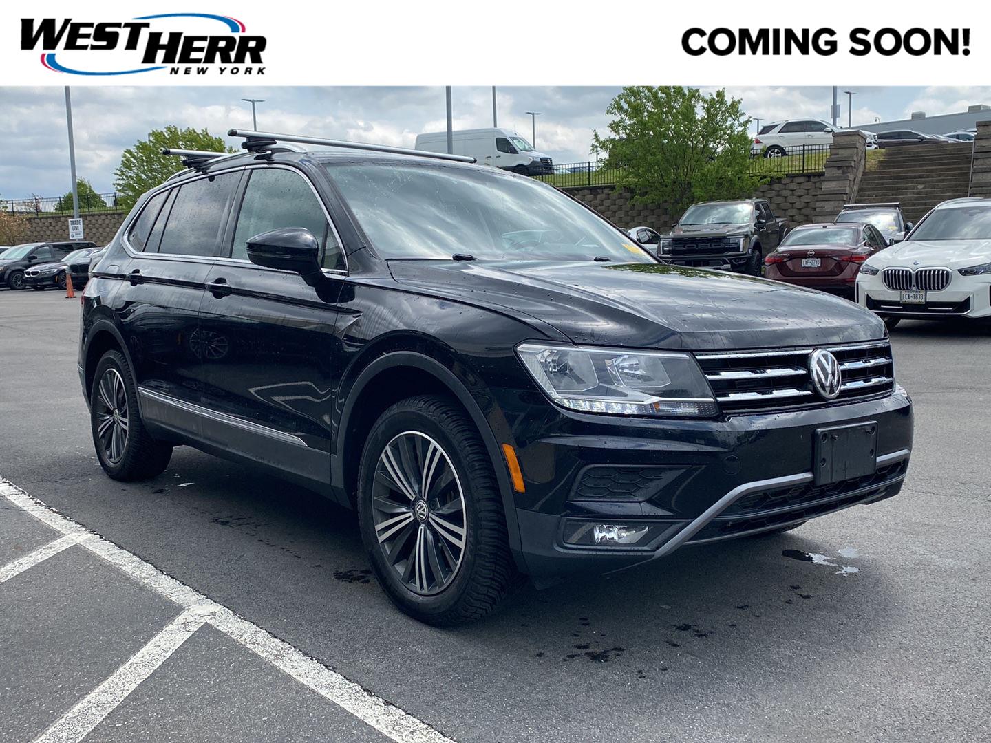 Deep Black Pearl Metallic 2018 Volkswagen Tiguan SE 4Motion SUV / Crossover All-Wheel Drive Automatic