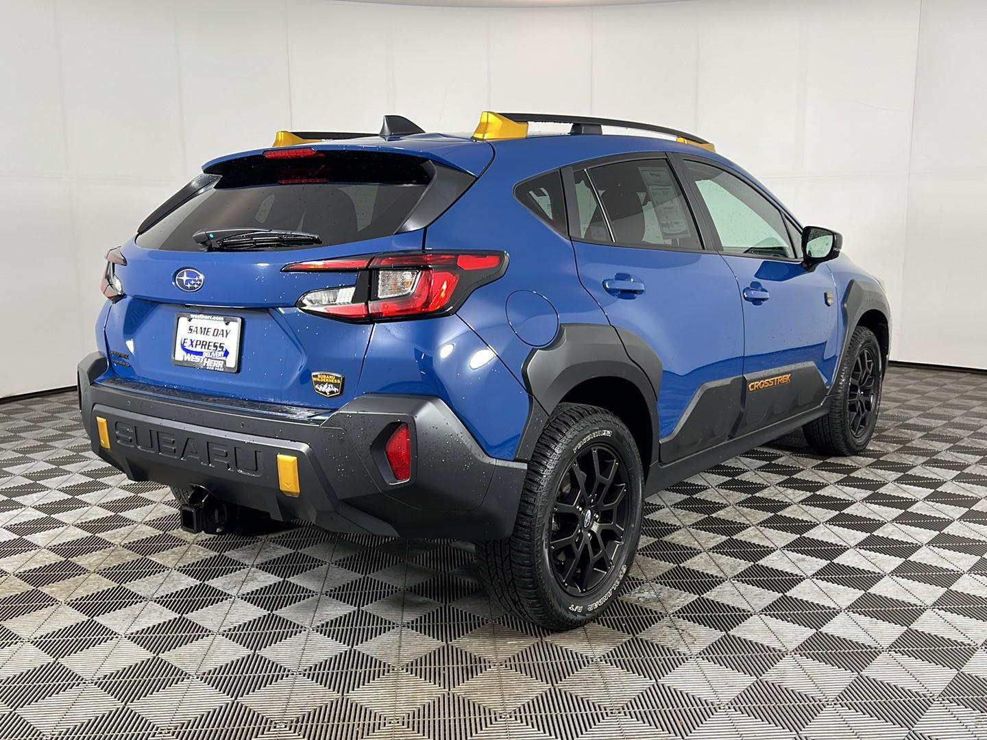 Used 2025 Geyser Blue Pearl Subaru Wilderness image 3