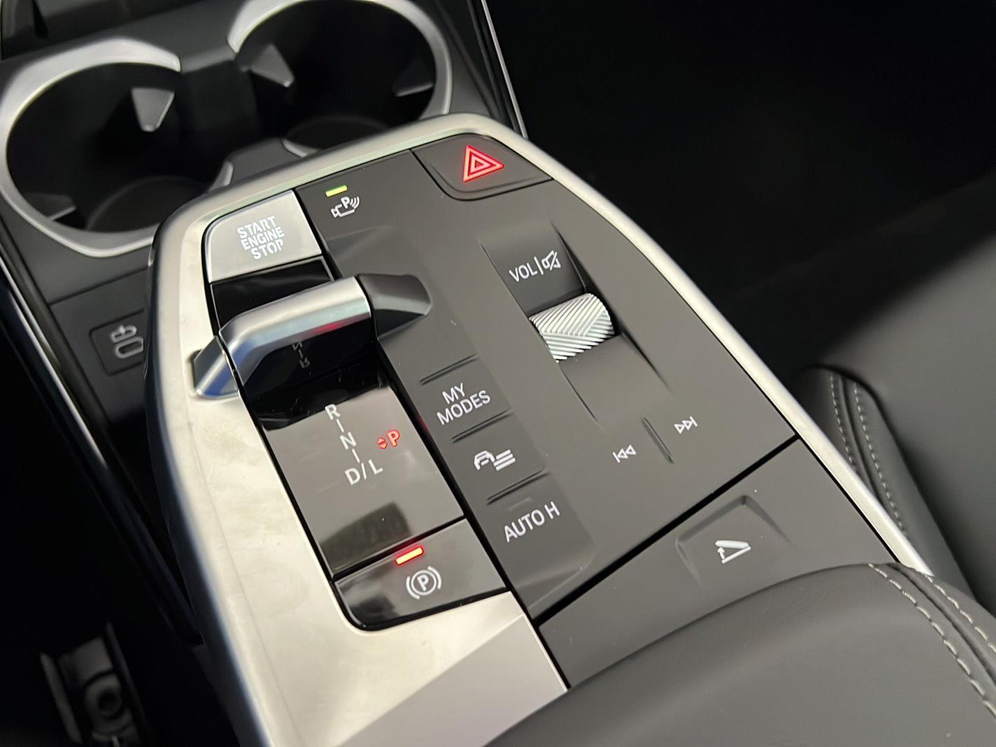 New 2026 Skyscraper Grey Metallic BMW xDrive28i image 12