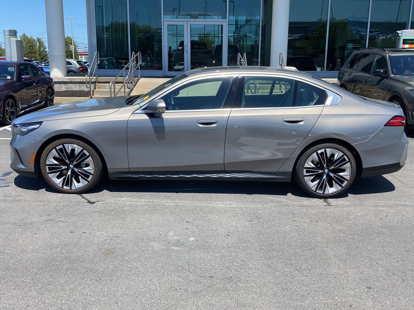 Certified Used 2024 Oxide Grey Metallic BMW 540i xDrive image 4