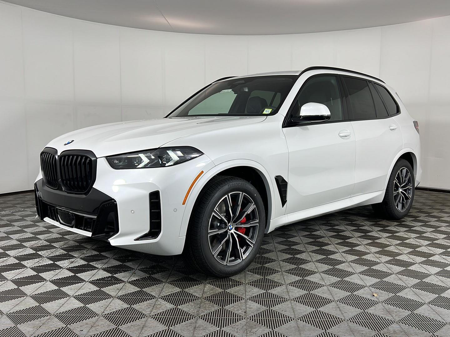 New 2026 Mineral White Metallic BMW xDrive40i image 17