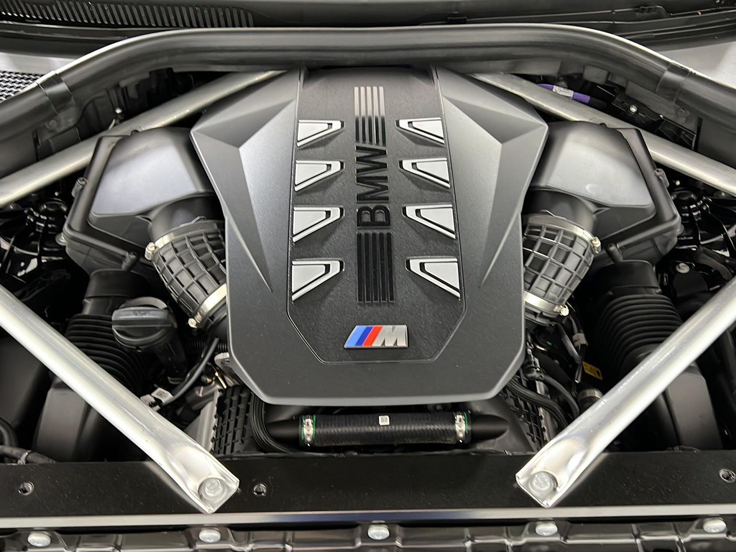 New 2027 Black Sapphire Metallic BMW M60i image 27