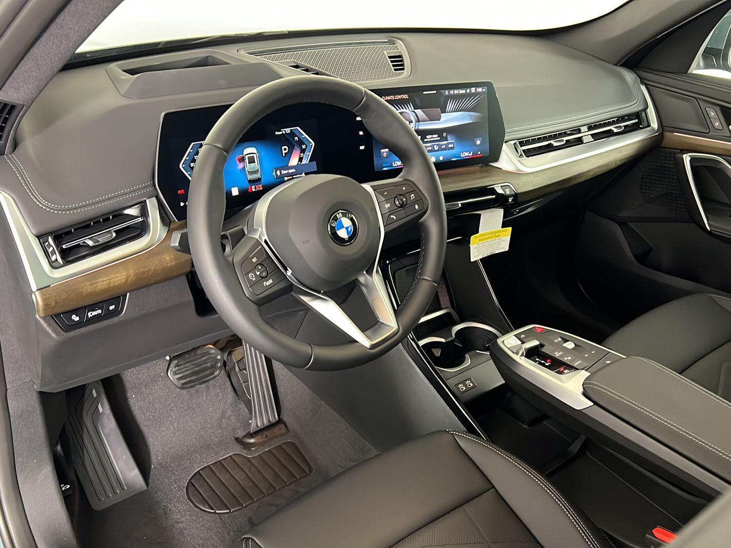 New 2026 Cape York Green Metallic BMW xDrive28i image 20