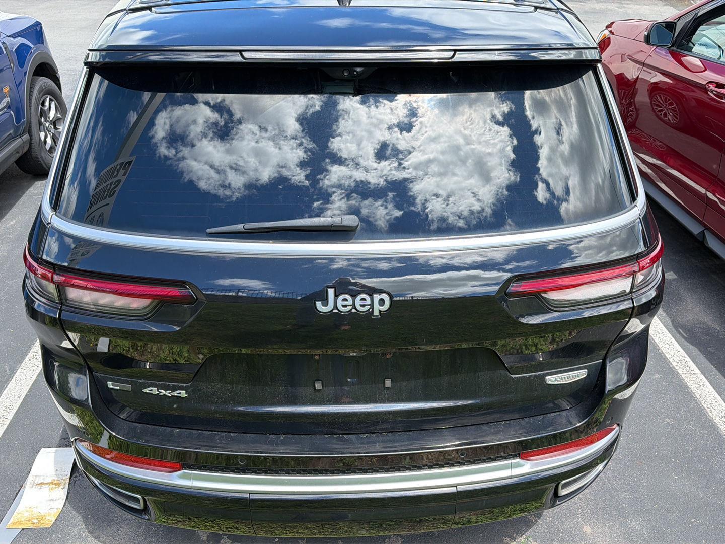 Used 2021 Diamond Black Crystal Pearlcoat Jeep Summit Reserve image 3