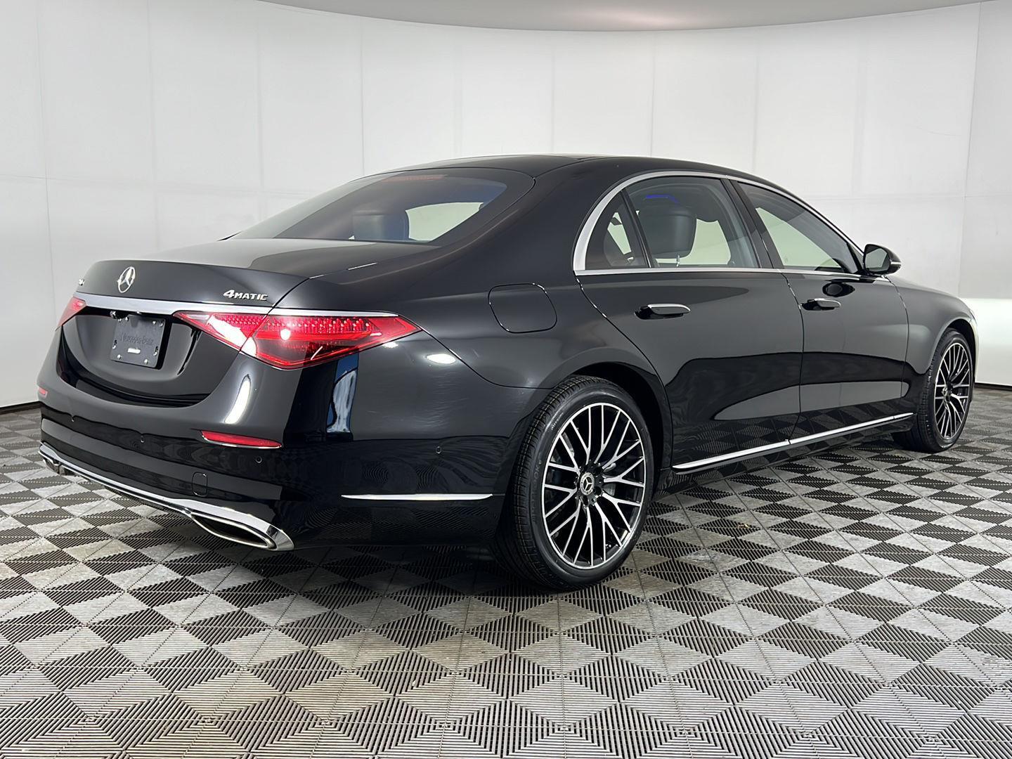 Used 2021 Black Mercedes-Benz S 580 image 5