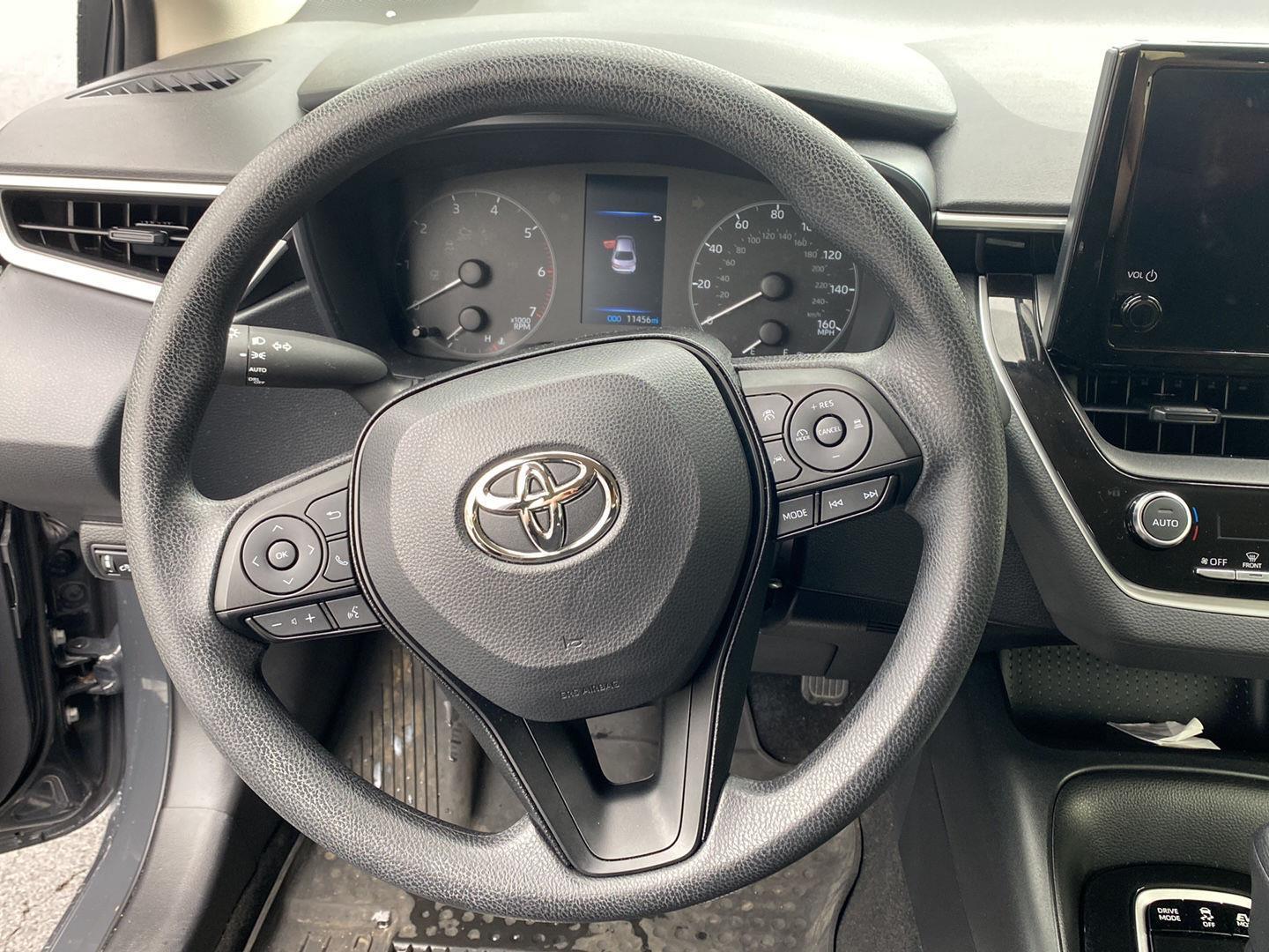 Used 2025 Underground Toyota Hybrid LE image 7