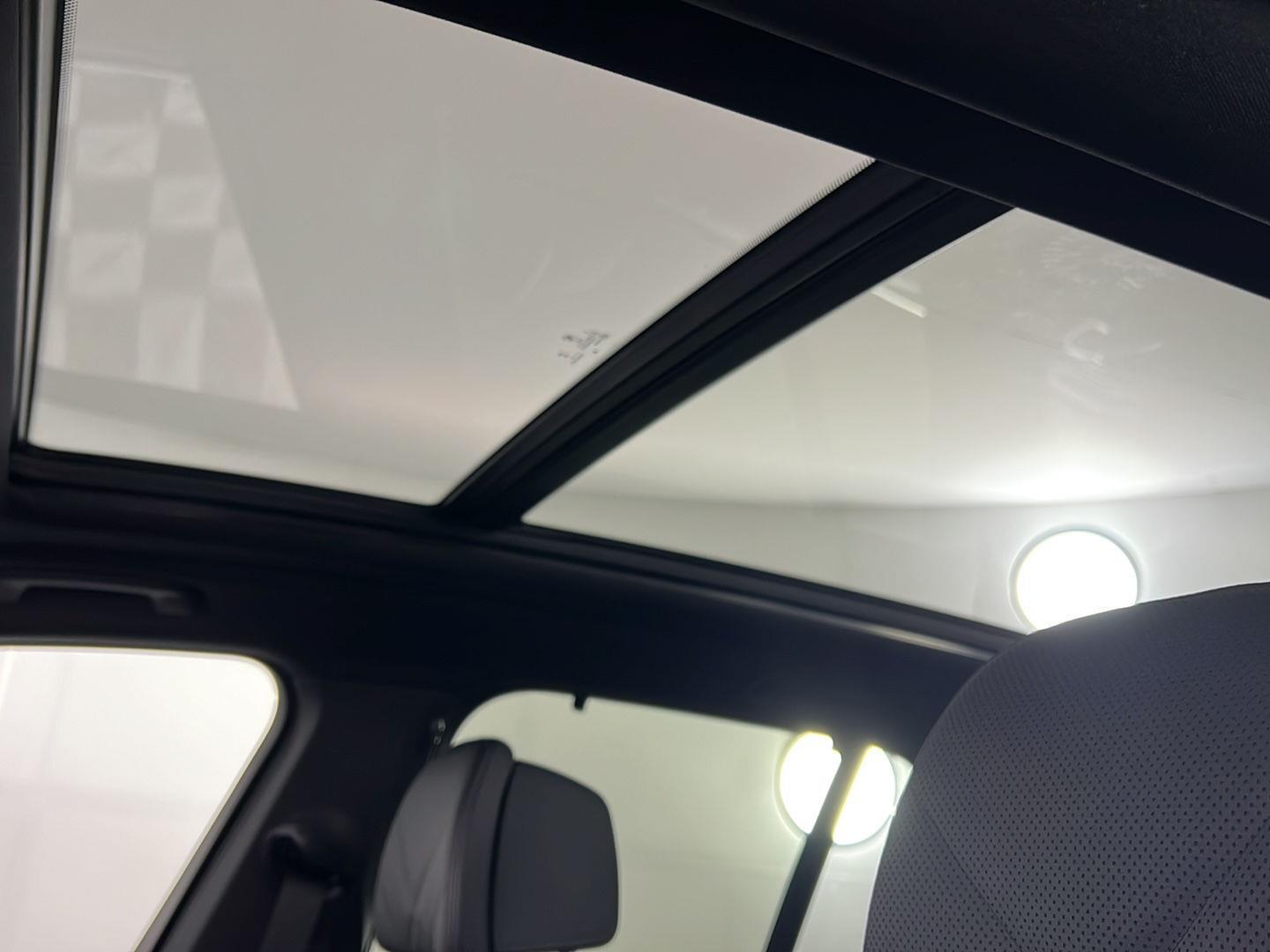 New 2026 0475 Black Sapphire Metallic BMW  image 9
