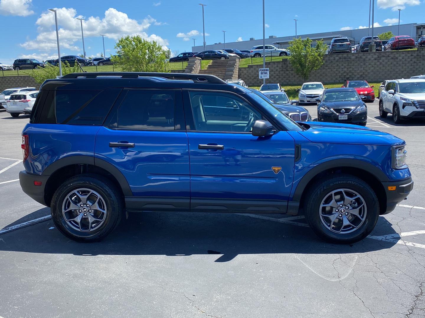 Used 2024 Atlas Blue Ford Badlands image 3