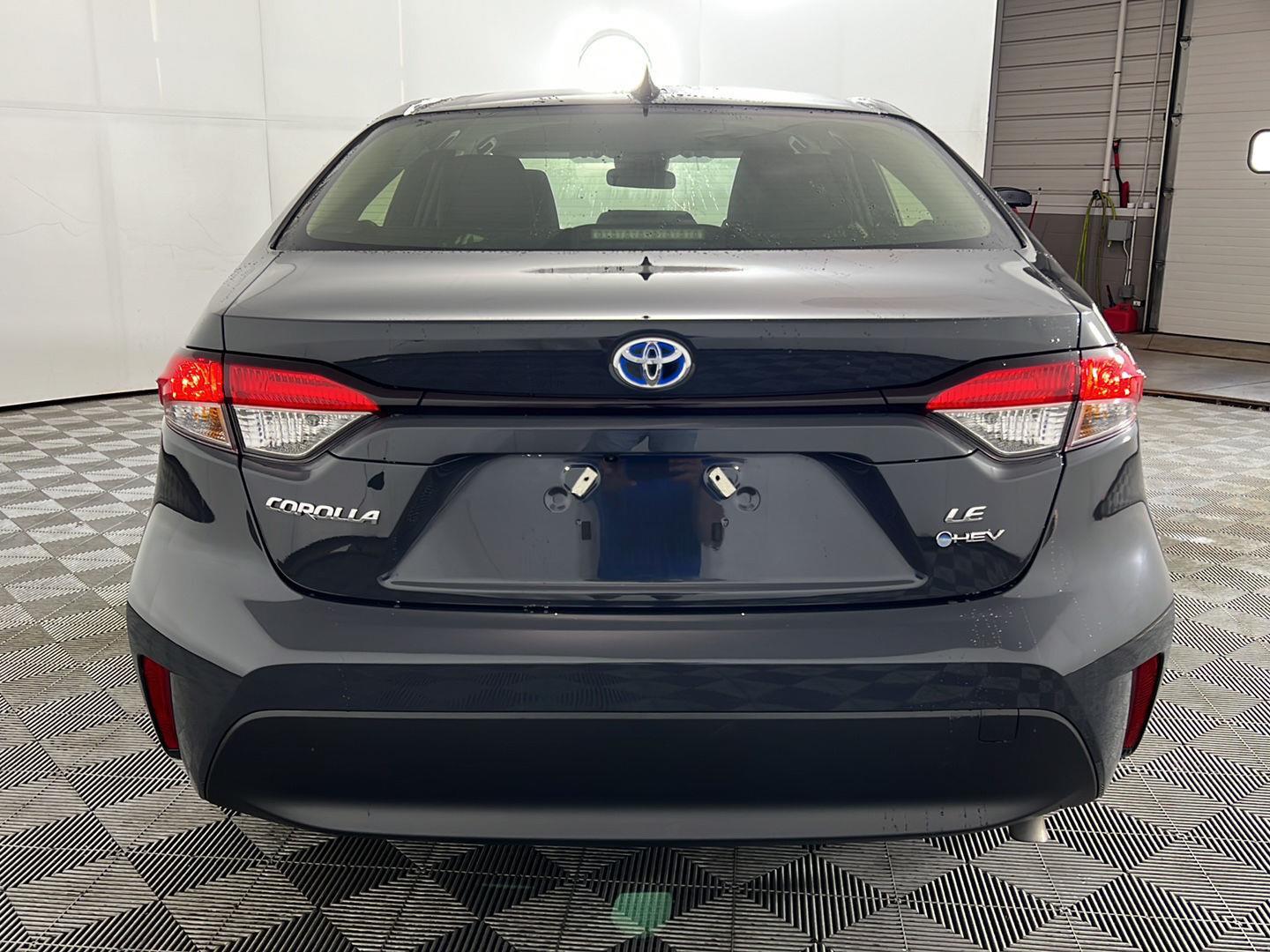 View vehicle photo 6