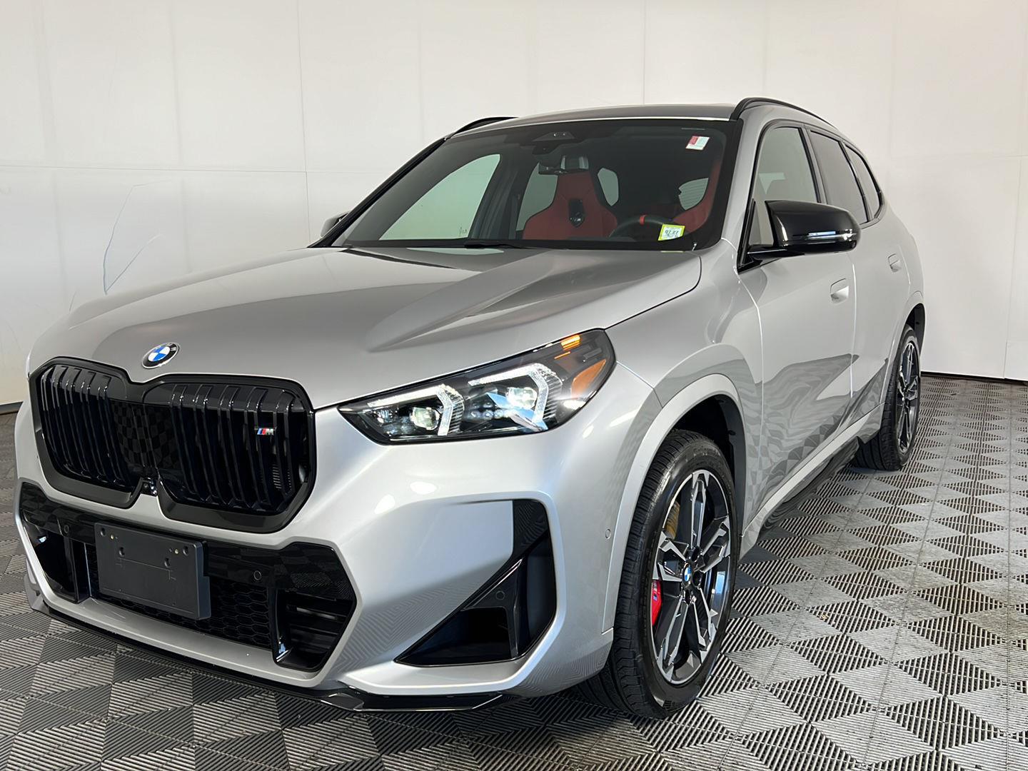 New 2026 Space Silver Metallic BMW M35i image 13