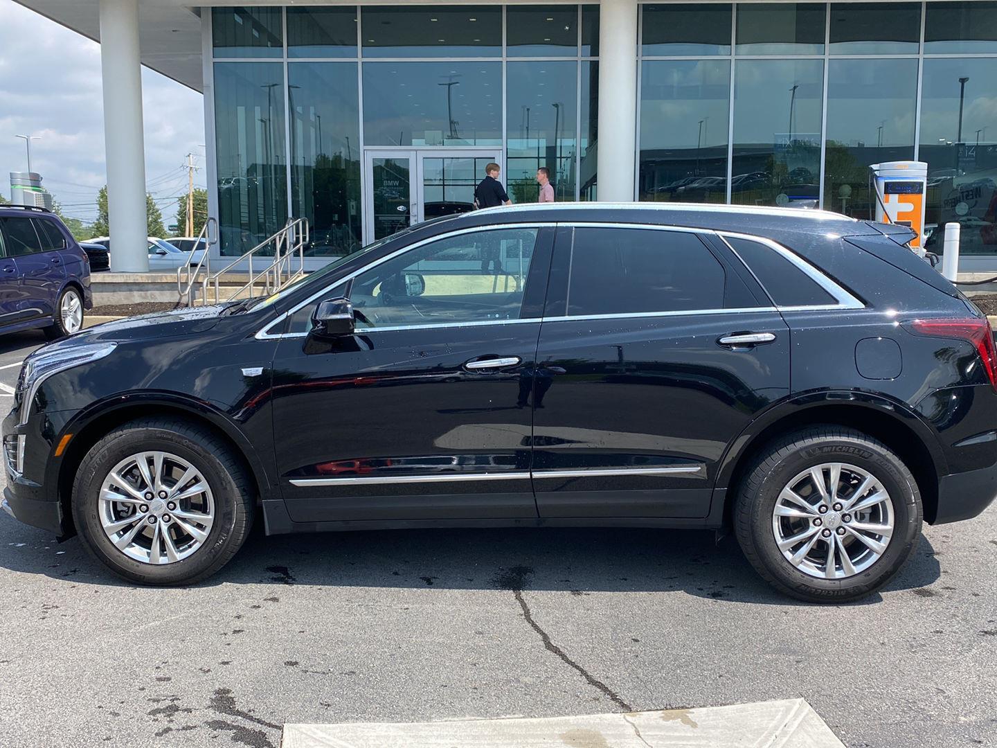 Used 2020 Stellar Black Metallic Cadillac Premium Luxury AWD image 4