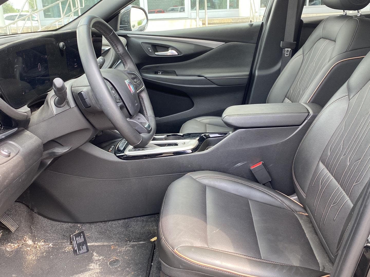 Used 2024 Ebony Twilight Metallic Buick Avenir image 6