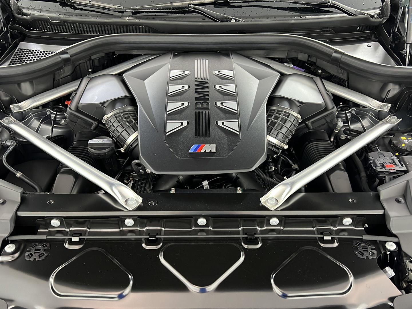 New 2027 Skyscraper Grey Metallic BMW M60i image 28