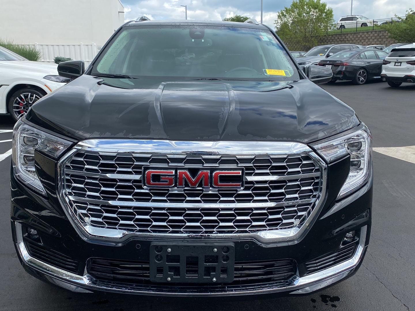 Used 2023 Ebony Twilight Metallic GMC Denali image 5