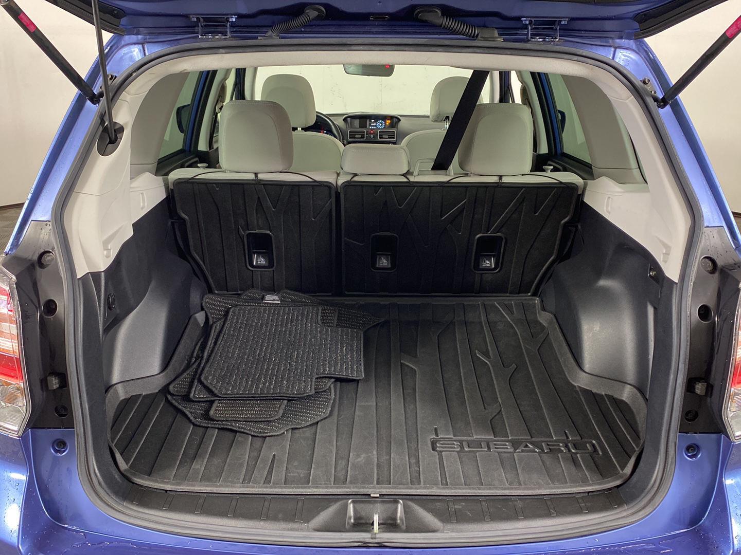 Used 2018 Quartz Blue Pearl Subaru Premium image 22