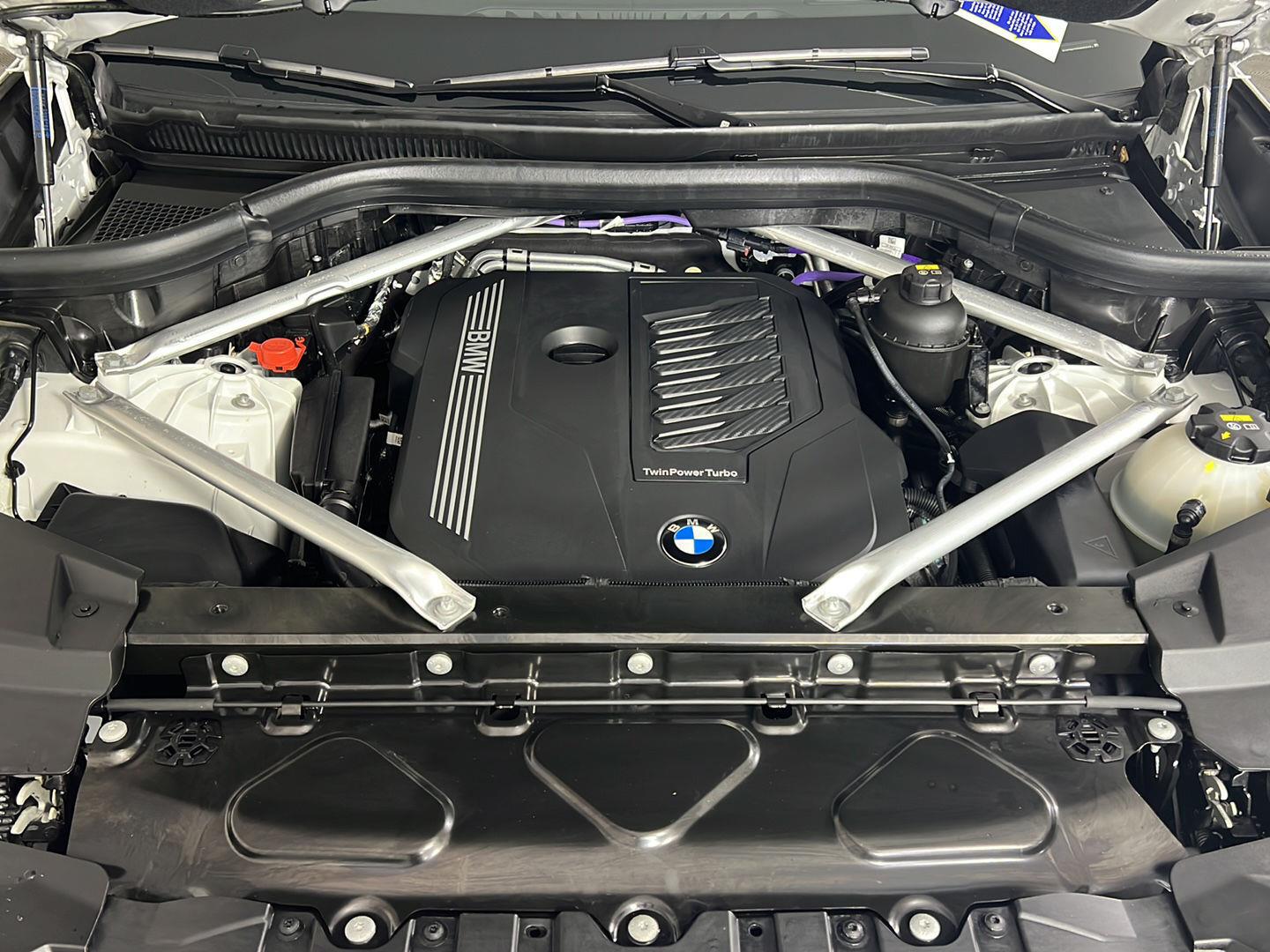 Certified Used 2023 Alpine White BMW xDrive40i image 28