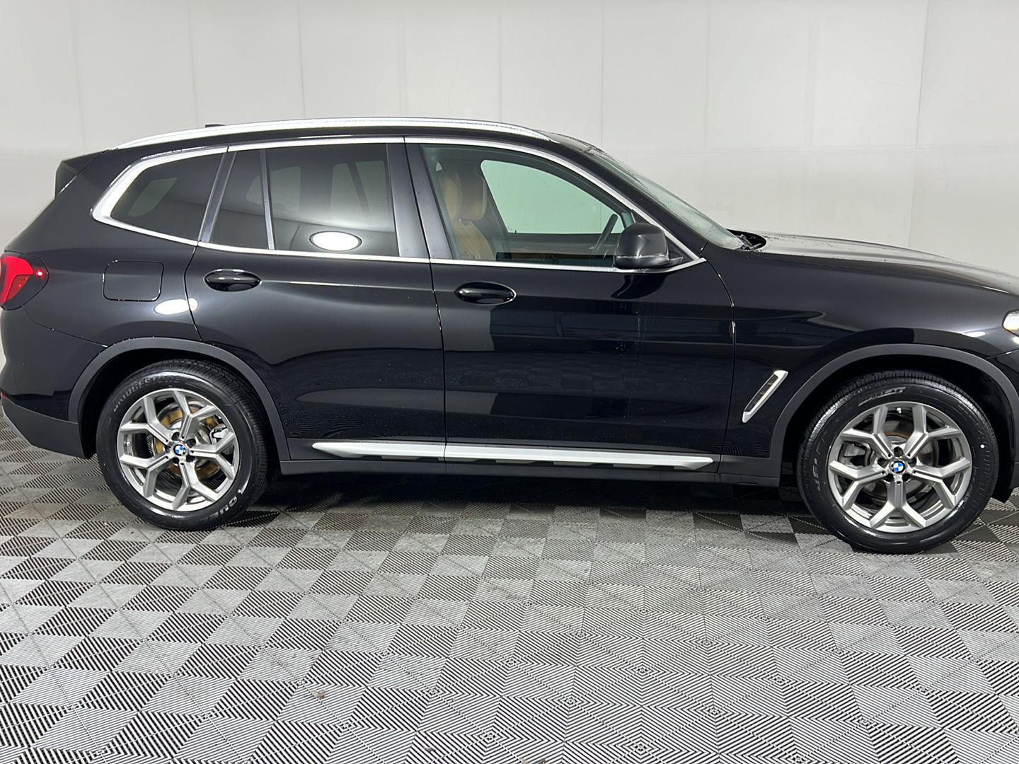 Certified Used 2024 Black Sapphire Metallic BMW xDrive30i image 3