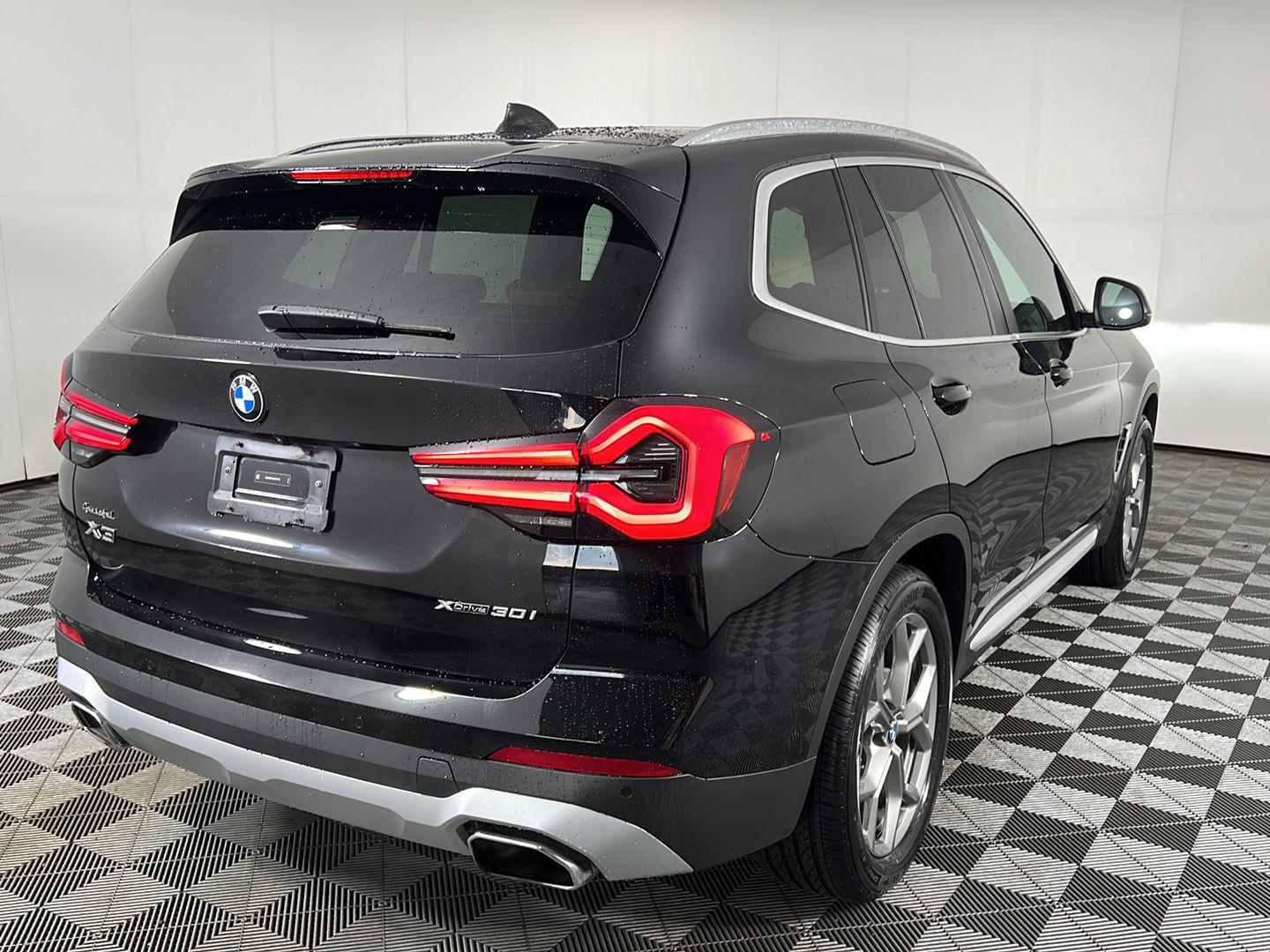 Certified Used 2024 Black Sapphire Metallic BMW xDrive30i image 5