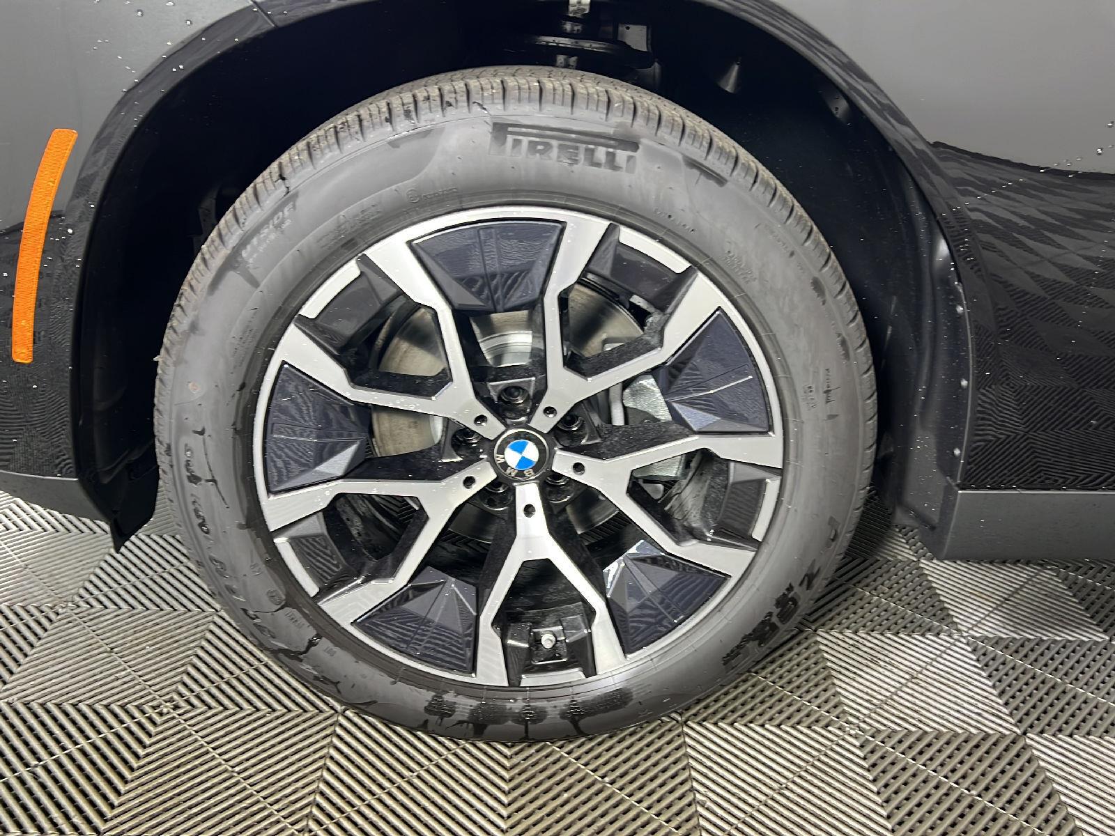 New 2026 Black Sapphire Metallic BMW 30 xDrive image 21