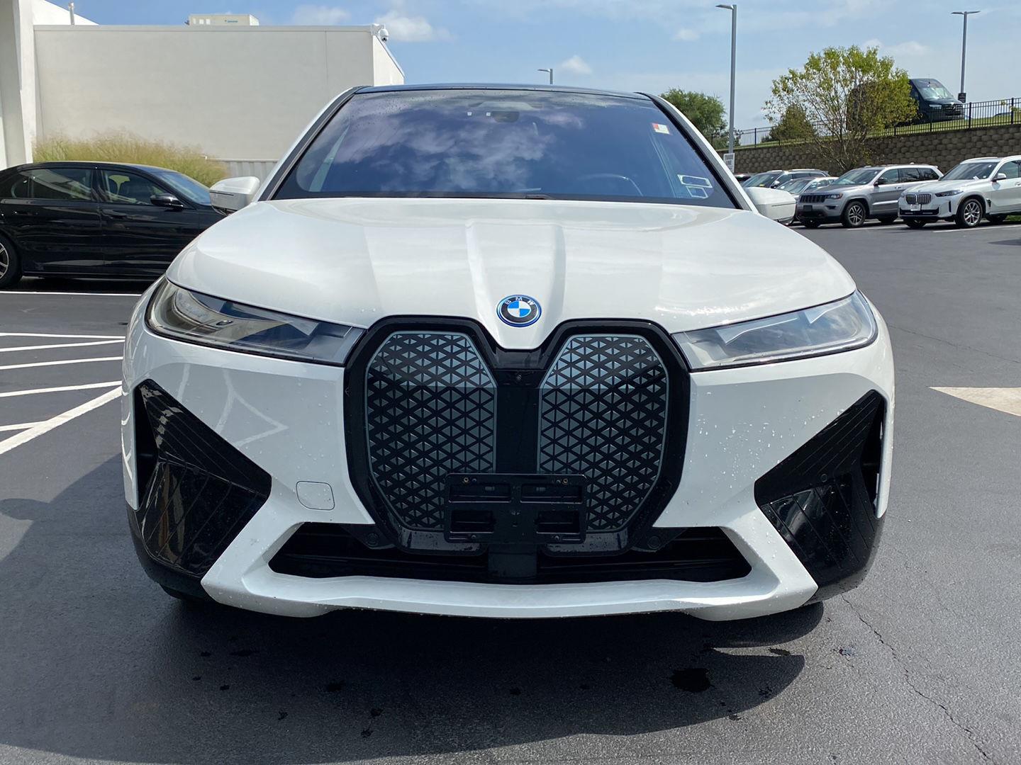 Certified Used 2024 Wh Bmw  image 8