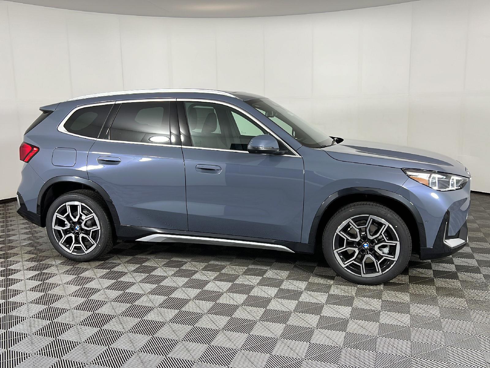 New 2027 Storm Bay Metallic BMW xDrive28i image 6