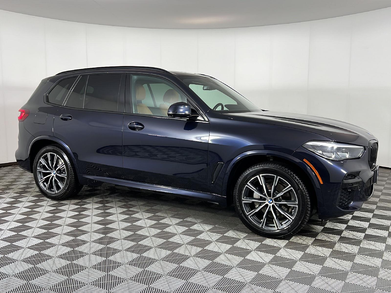 Used 2023 Carbon Black Metallic BMW xDrive40i image 3