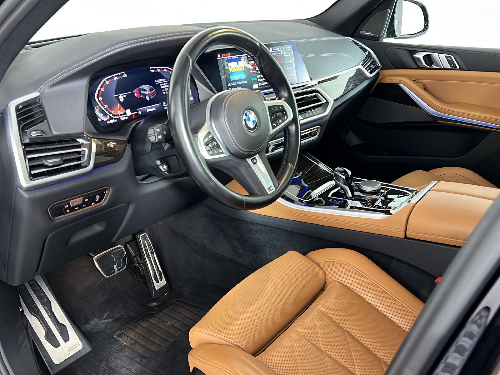 Used 2023 Carbon Black Metallic BMW xDrive40i image 2