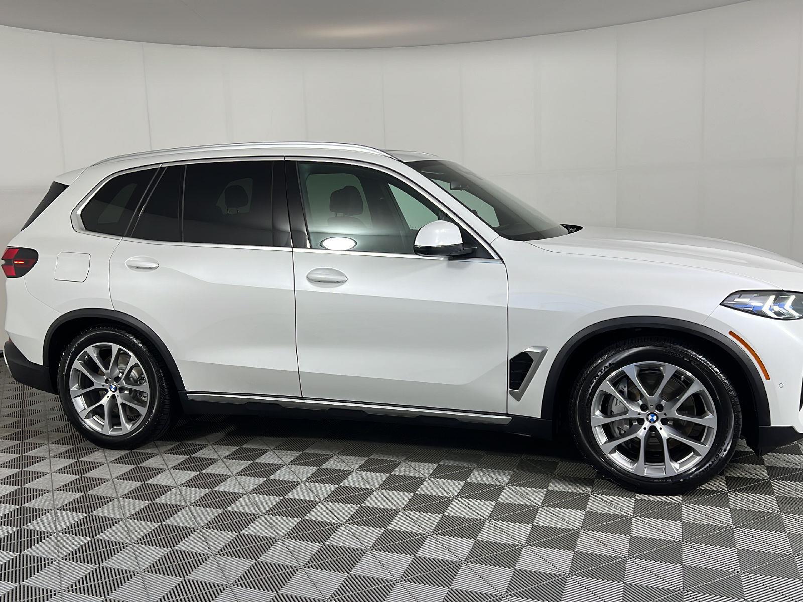 New 2026 Mineral White Metallic BMW xDrive50e image 2