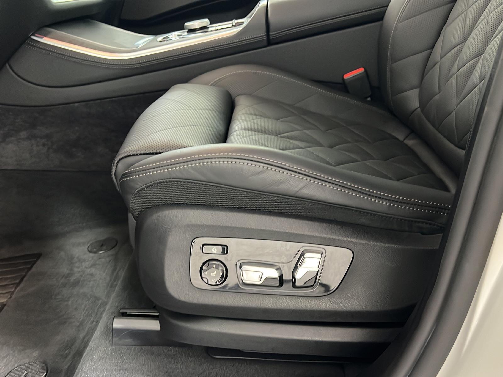New 2026 Mineral White Metallic BMW xDrive50e image 10