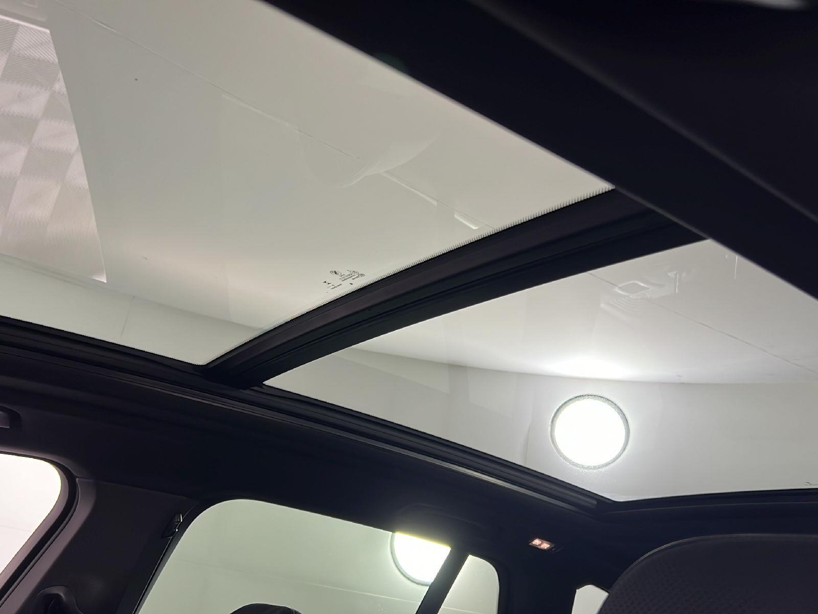 New 2026 Mineral White Metallic BMW xDrive50e image 19